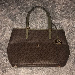 MICHAEL Michael Kors Jet Set MD Snap-Pocket tote